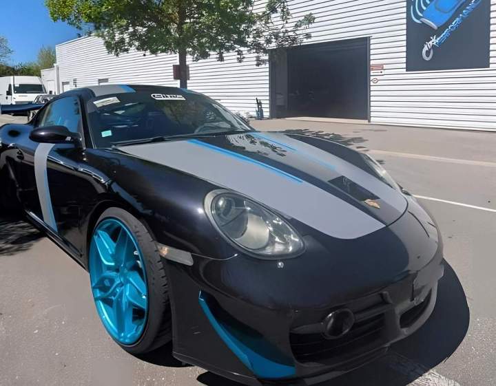 Detailing automobile